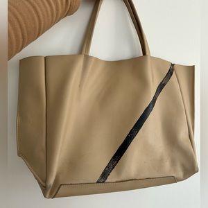 Ampersand as Apostrophe tan tote